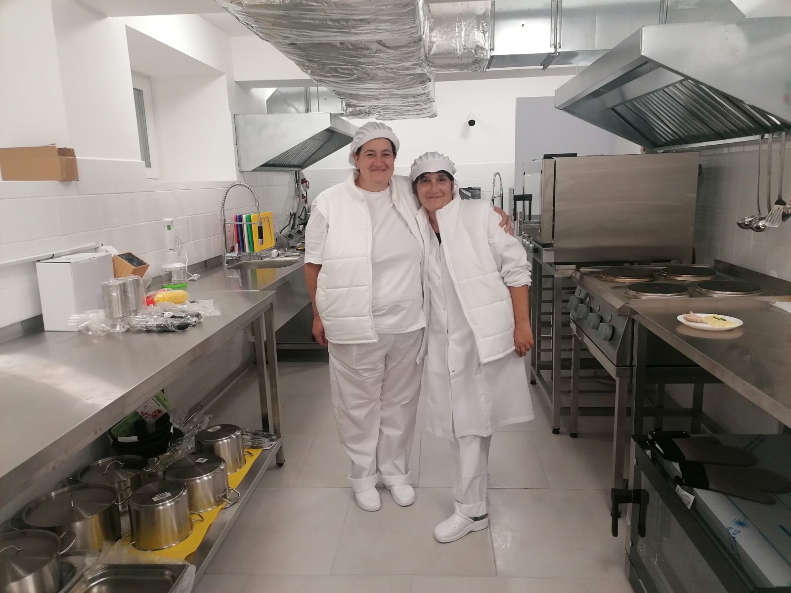 Екипът в кухнята на Медива Парк